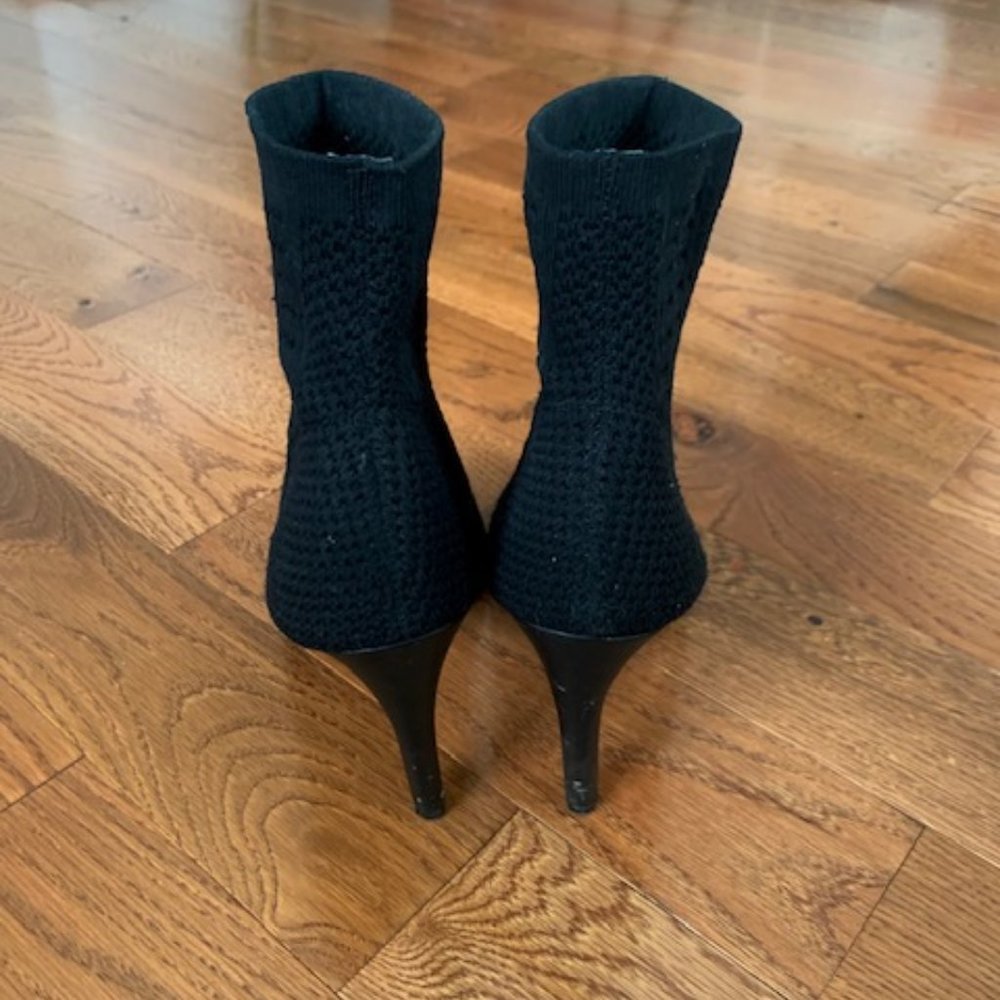Express Peep-toe Sock Booties Size 6 - Picture 5 of 6